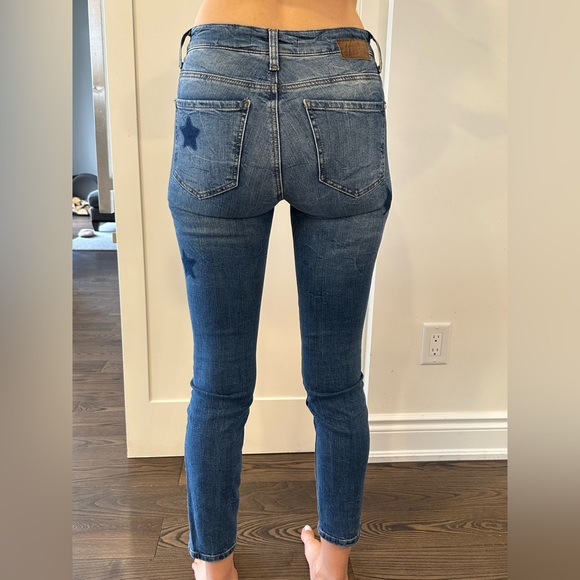 Mavi Jeans- Tess- High Rise Skinny with star details - Picture 7 of 7